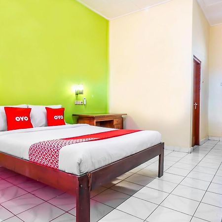 Legian Oyo 2184 Nan Berlian Inn מראה חיצוני תמונה
