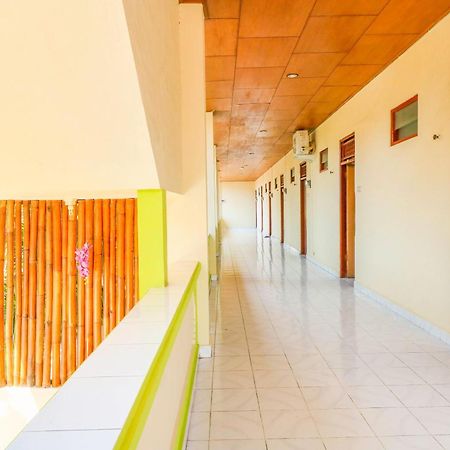 Legian Oyo 2184 Nan Berlian Inn מראה חיצוני תמונה