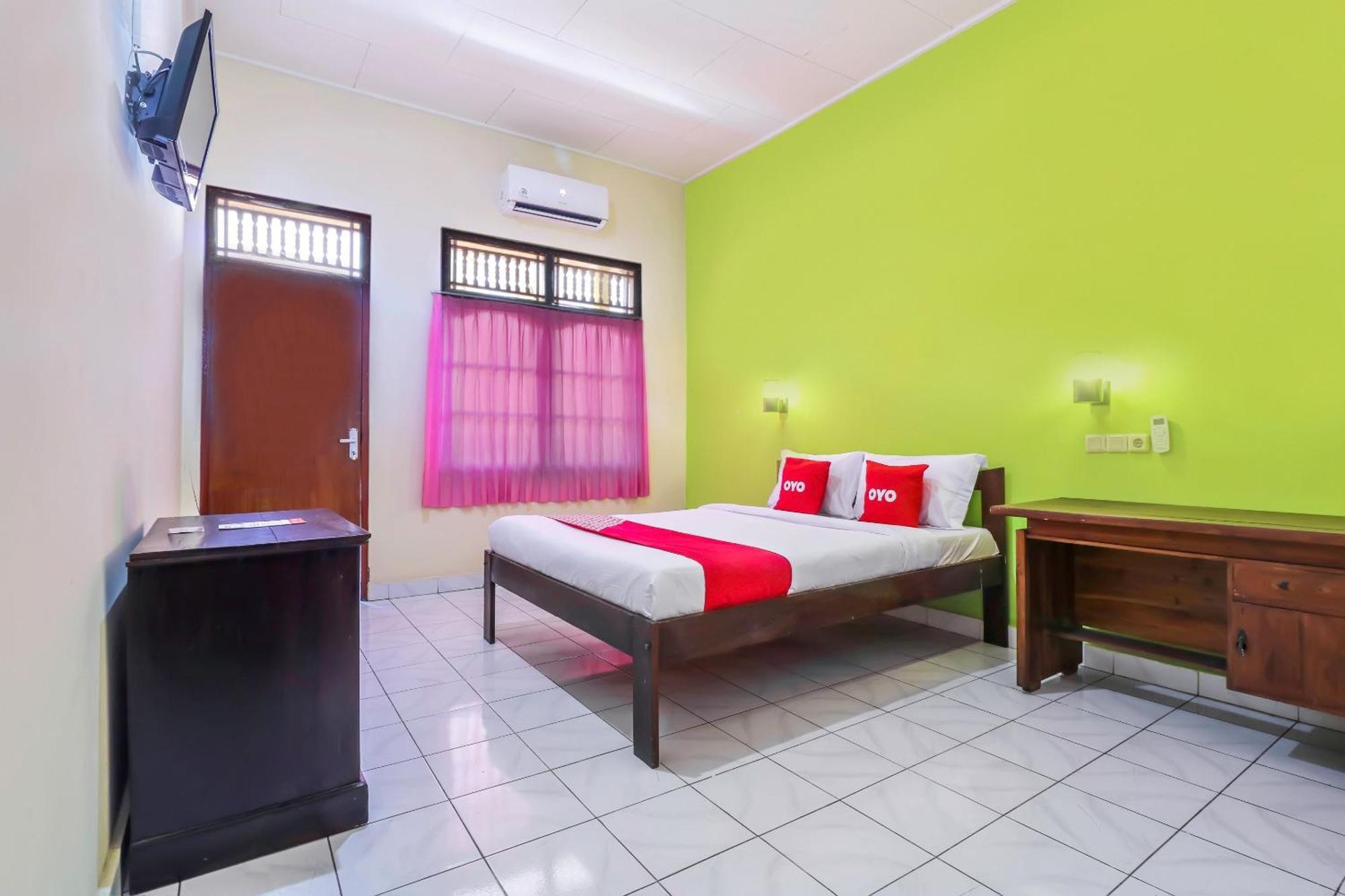 Legian Oyo 2184 Nan Berlian Inn מראה חיצוני תמונה