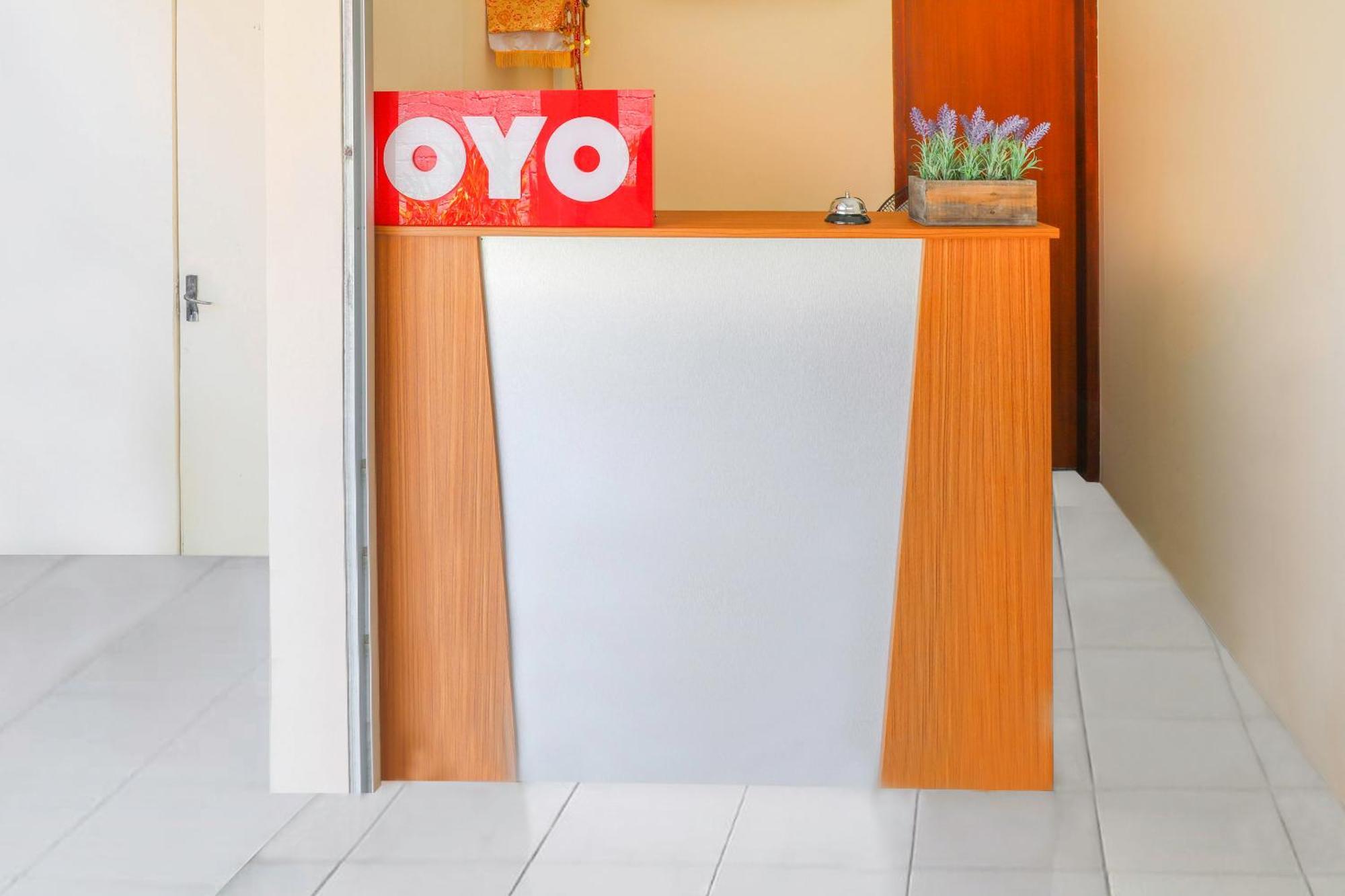 Legian Oyo 2184 Nan Berlian Inn מראה חיצוני תמונה