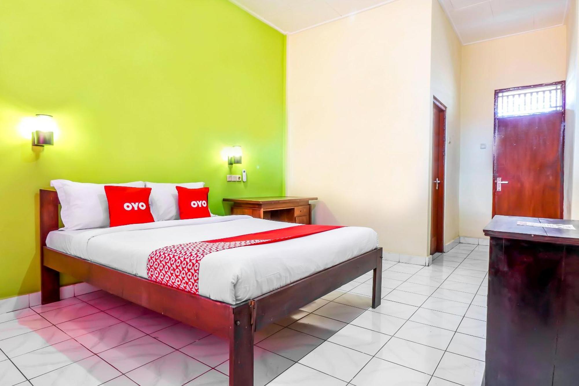 Legian Oyo 2184 Nan Berlian Inn מראה חיצוני תמונה