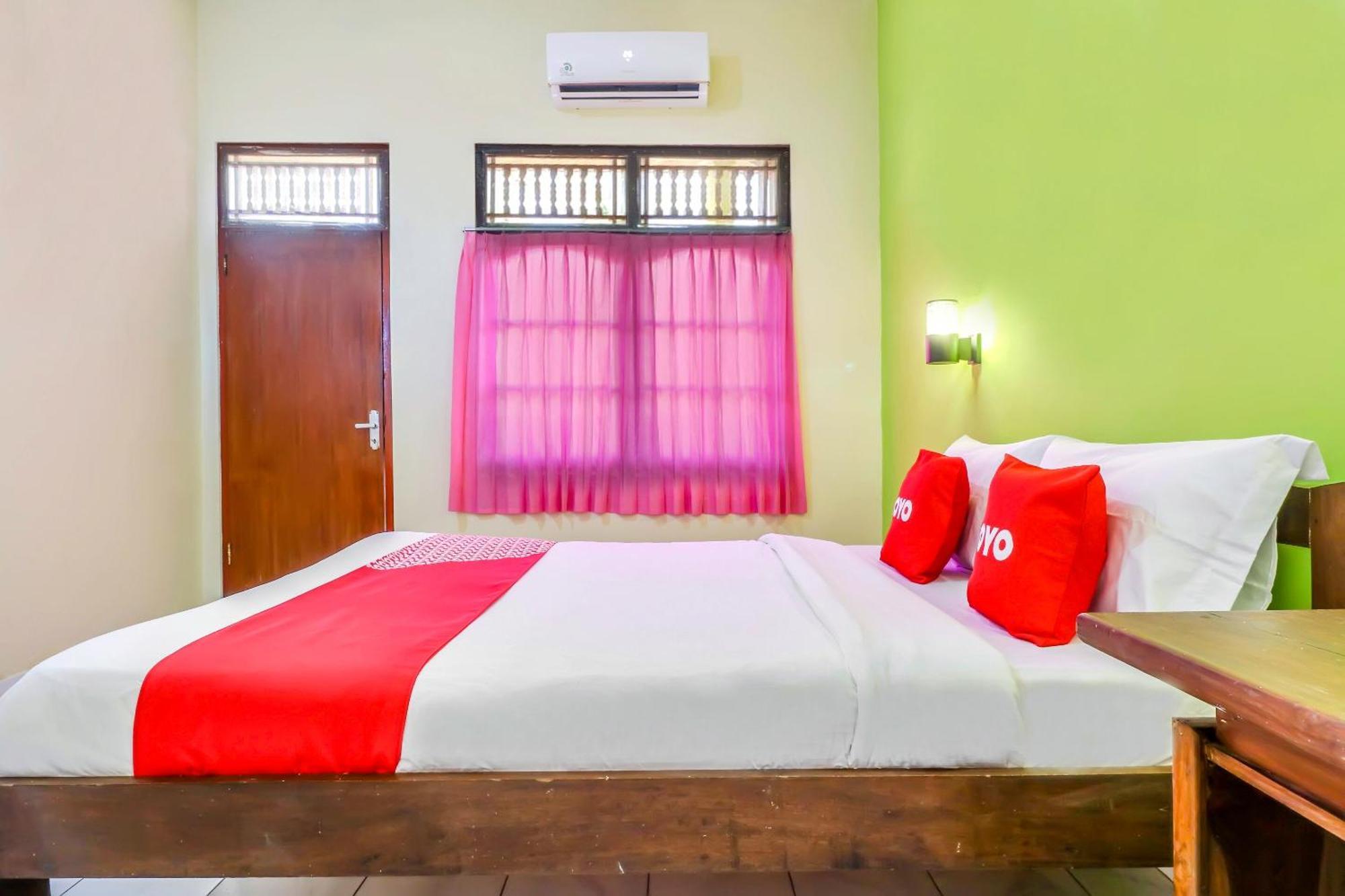 Legian Oyo 2184 Nan Berlian Inn מראה חיצוני תמונה