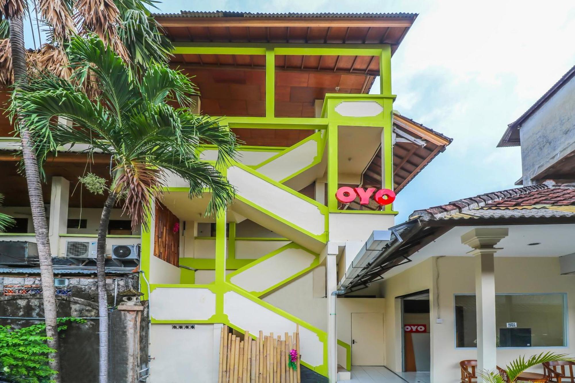 Legian Oyo 2184 Nan Berlian Inn מראה חיצוני תמונה