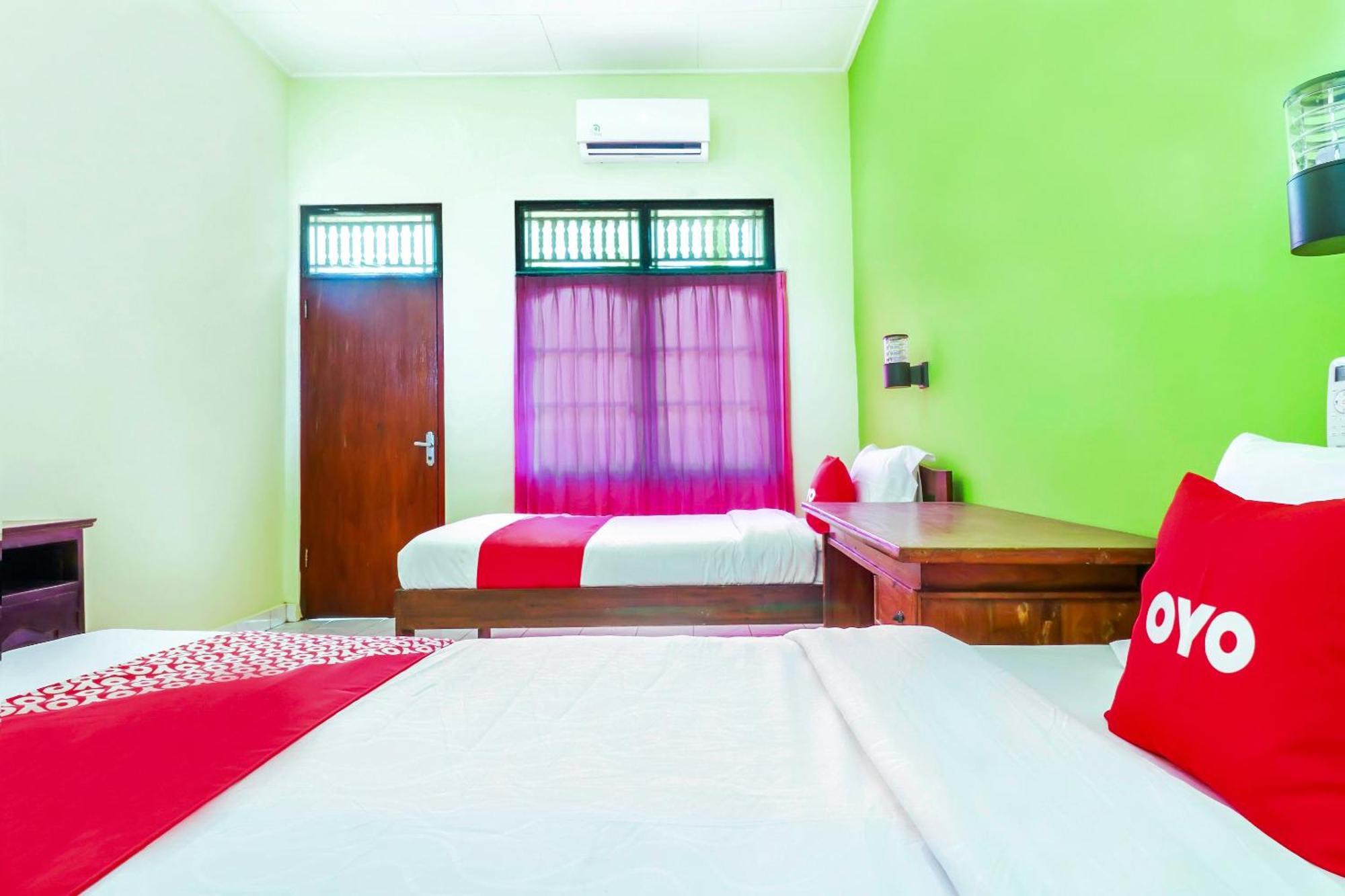 Legian Oyo 2184 Nan Berlian Inn מראה חיצוני תמונה